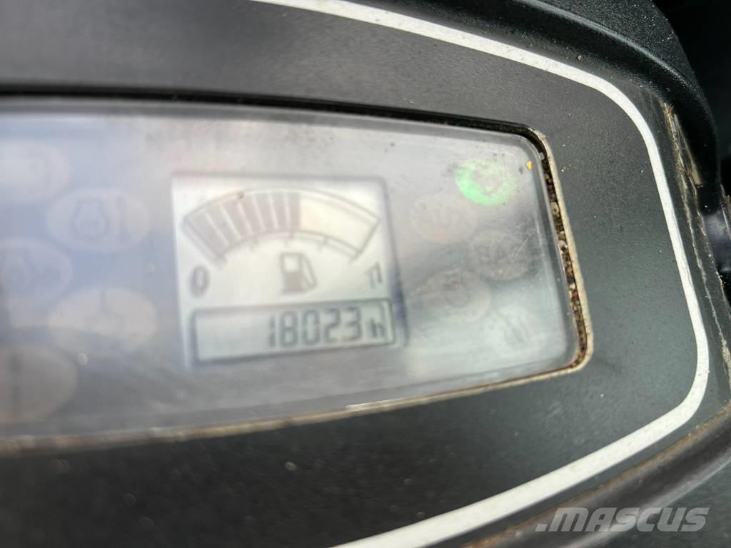 JCB 8026 CTS ミニ油圧ショベル 7t以下（ミニユンボ・ミニディガー）