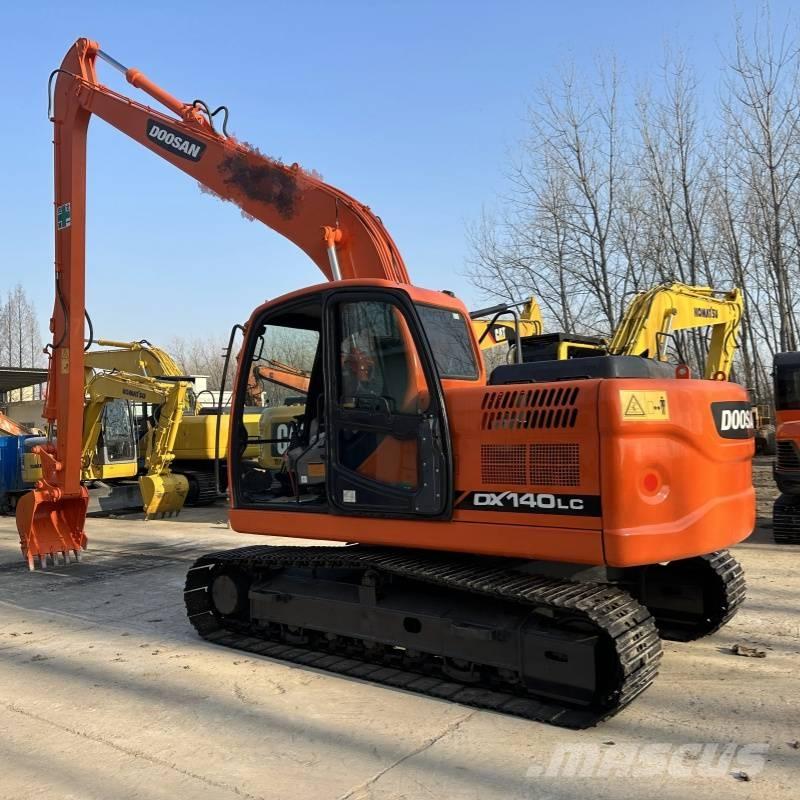 Doosan DX 140 中型油圧ショベル 7ｔ-12ｔ（ユンボ・パワーショベル・バックホー）