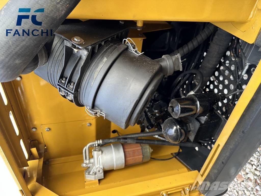 XCMG XE 85 DA 大型油圧ショベル12t以上（パワーショベル・ユンボ）