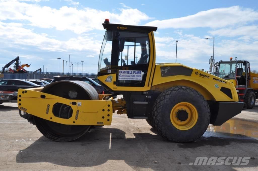 Bomag BW 213 D H-5 振動ローラ