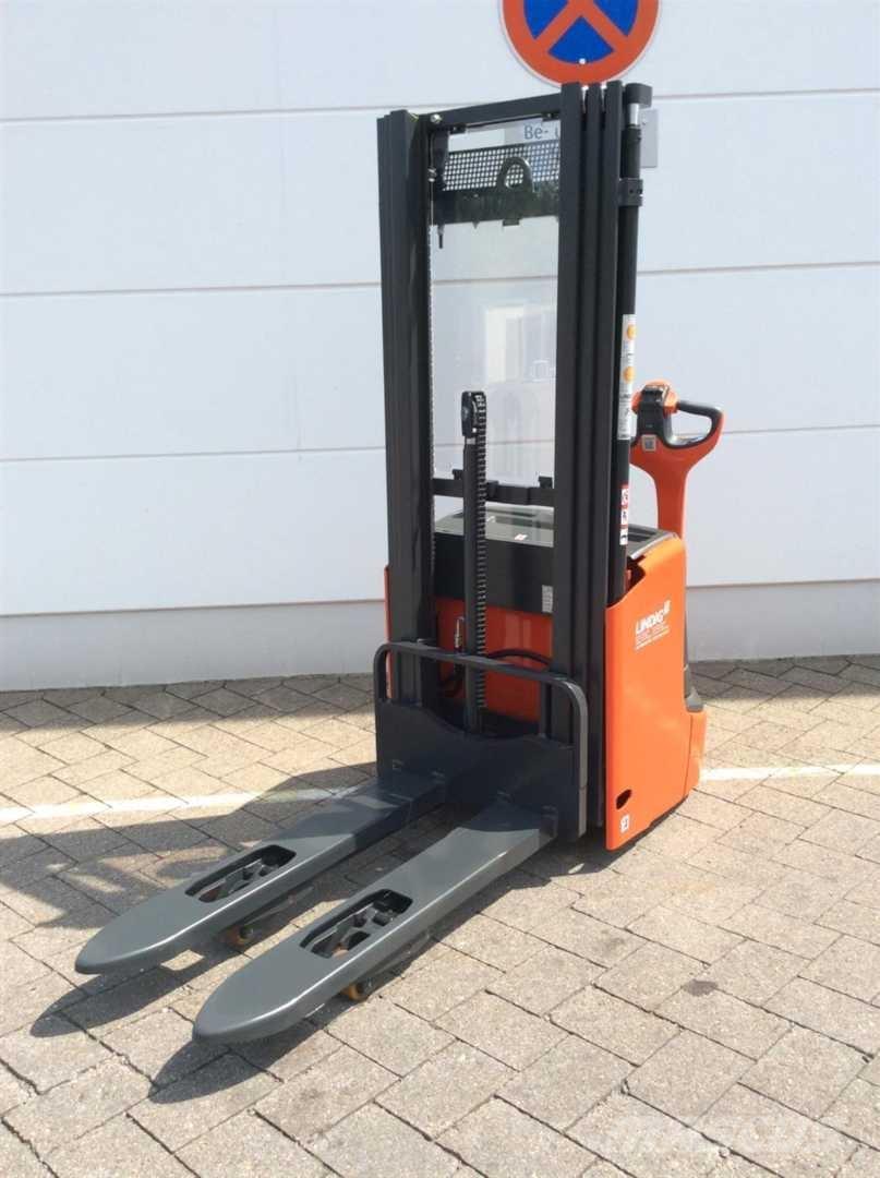 Linde L12I 自走式スタッカー
