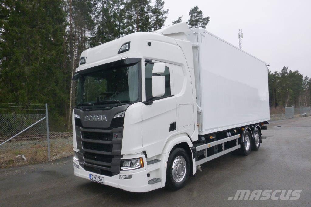 Scania R560 LB6x2*4 ウッドチップ運搬用トラック