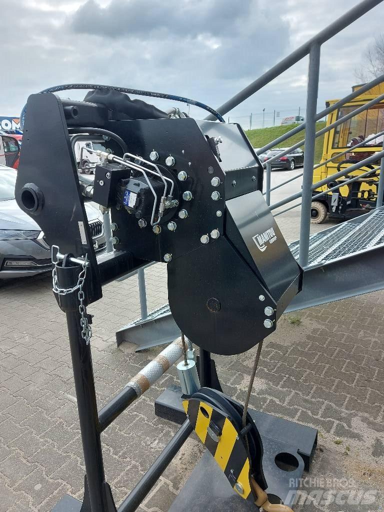 Manitou 2260 多目的ローダー