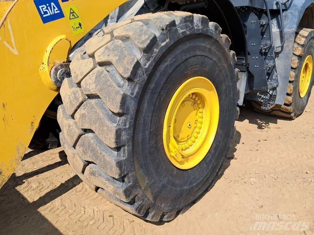 Komatsu WA500-8E0 ホイールローダー・タイヤショベル