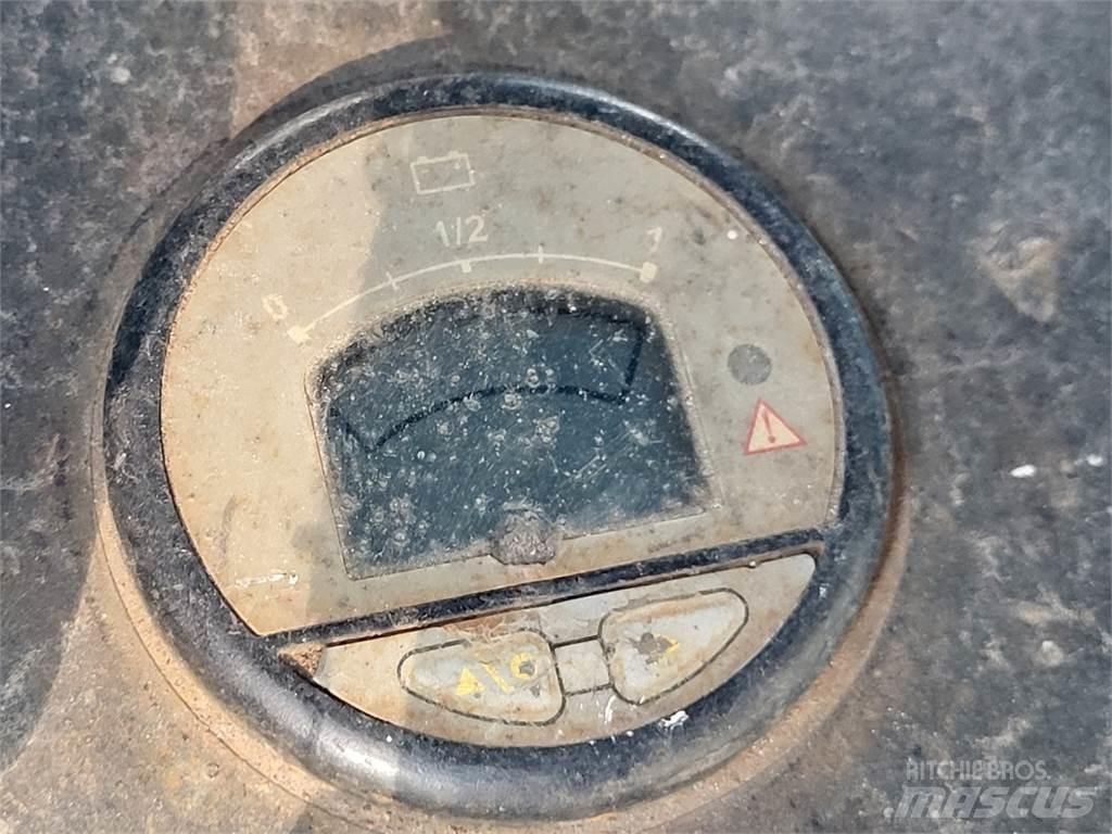 Genie Z-45/25J その他