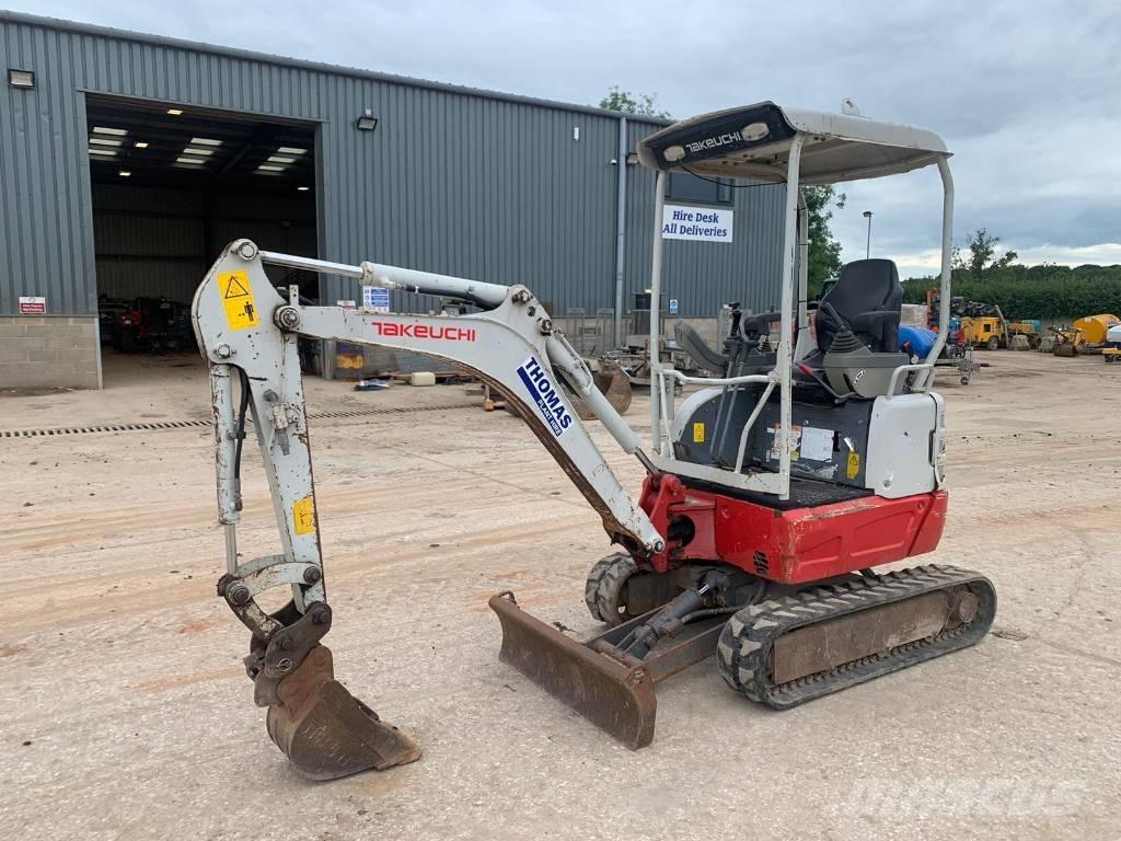 Takeuchi TB 215 R ミニ油圧ショベル 7t以下（ミニユンボ・ミニディガー）