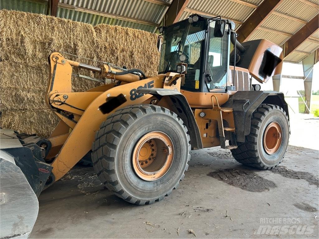 CASE 821 E ホイールローダー・タイヤショベル