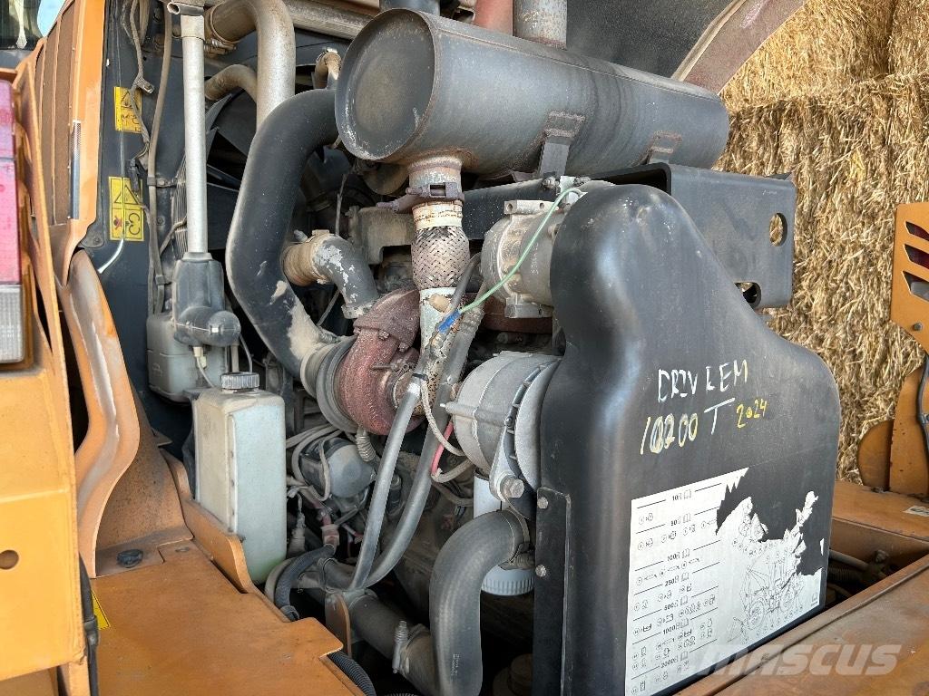 CASE 821 E ホイールローダー・タイヤショベル