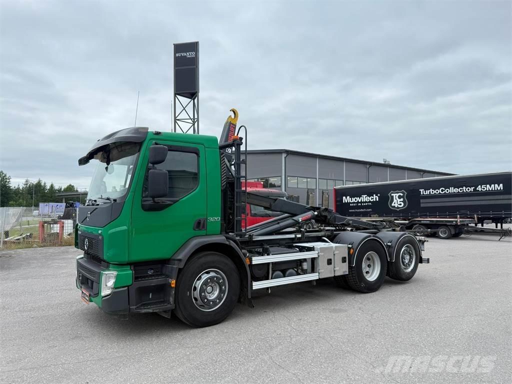 Volvo FE320 6x2*4 アームロール