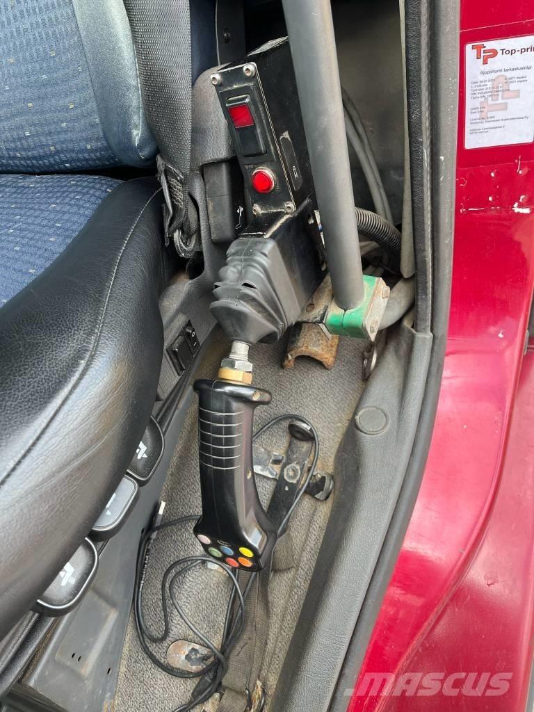 Volvo FM 480 6x2 アームロール