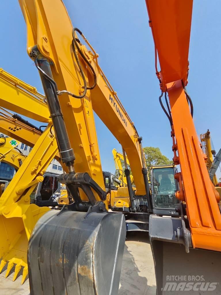 Hyundai R220LC-9S 大型油圧ショベル12t以上（パワーショベル・ユンボ）