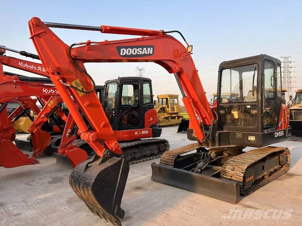 Doosan DH 55 ミニ油圧ショベル 7t以下（ミニユンボ・ミニディガー）
