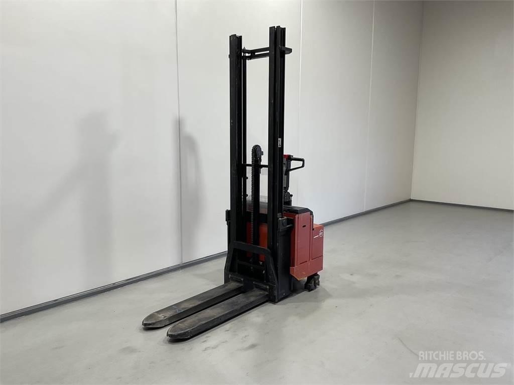 BT LSV 1250/11 自走式スタッカー