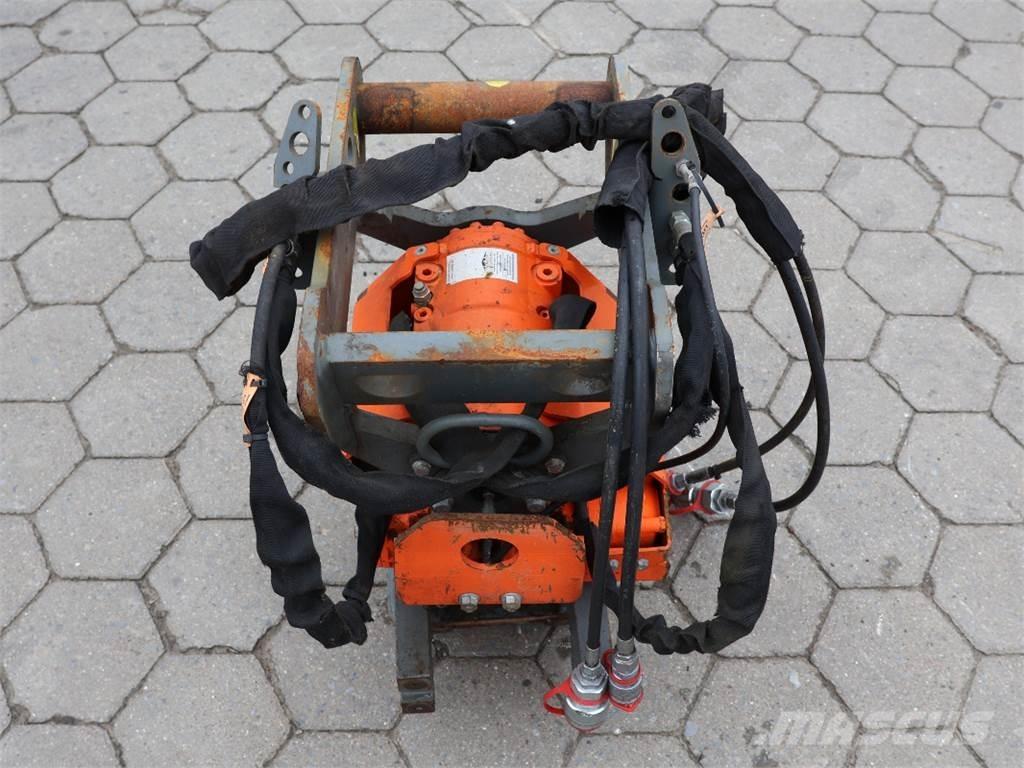  TILT ROTATOR TR07 クイックヒッチ