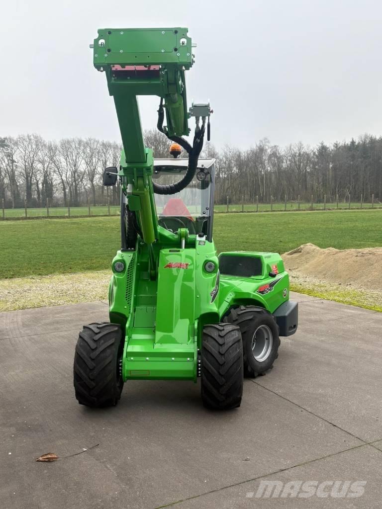 Avant 650 多目的ローダー