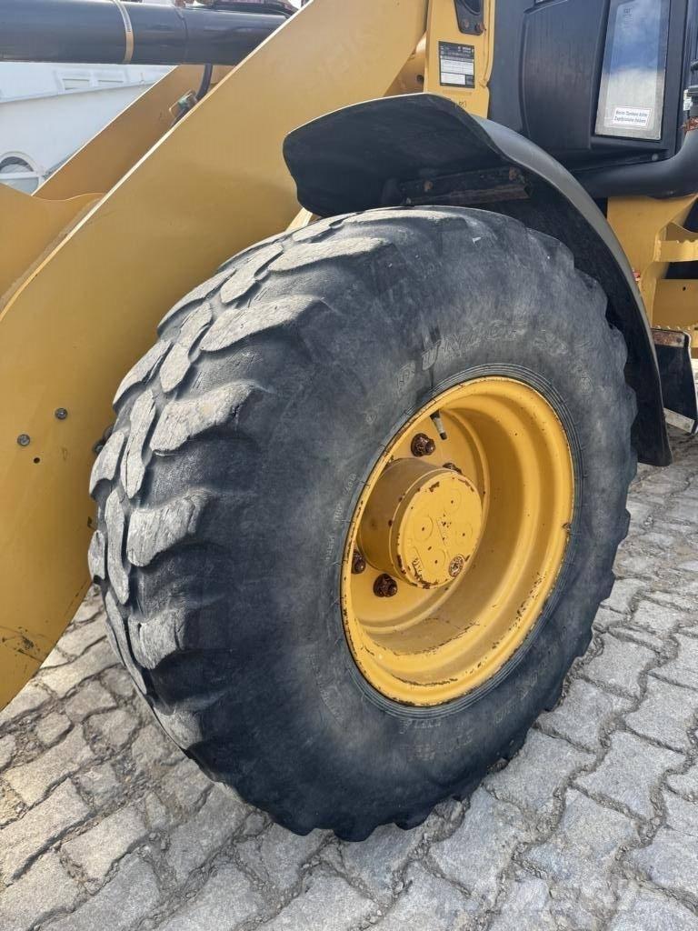 CAT 908M ホイールローダー・タイヤショベル