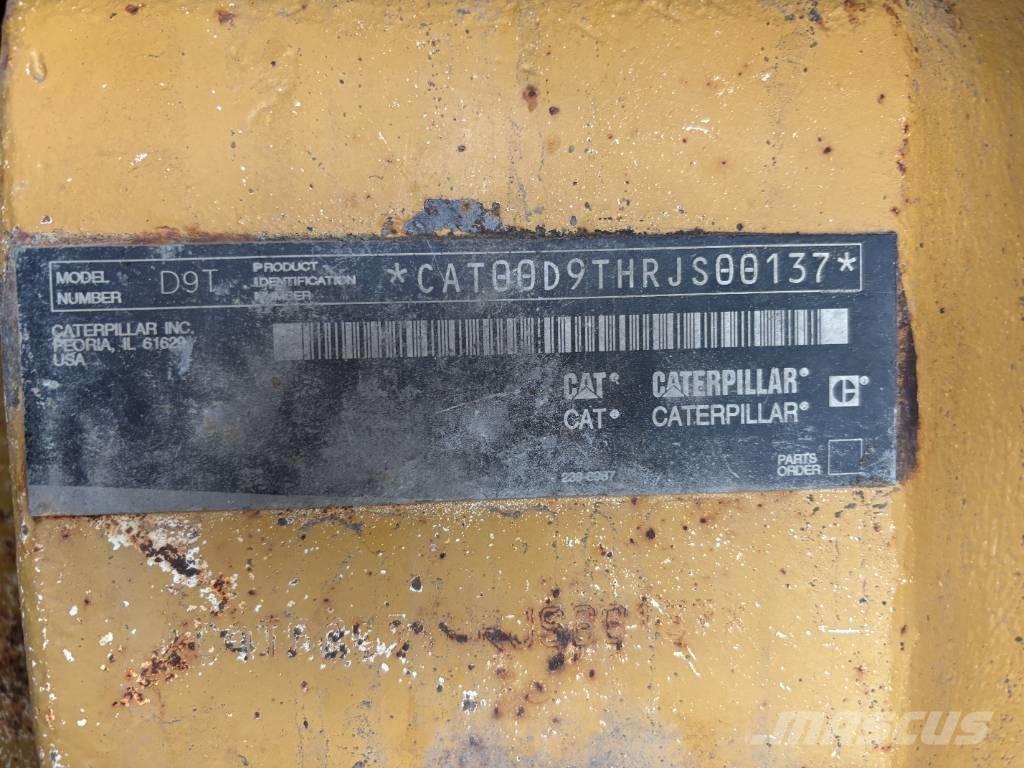 CAT D 9 T ブルドーザー