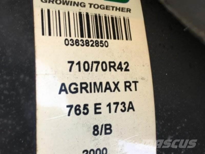 BKT 710/70 R 42 タイヤ、ホイル、リム