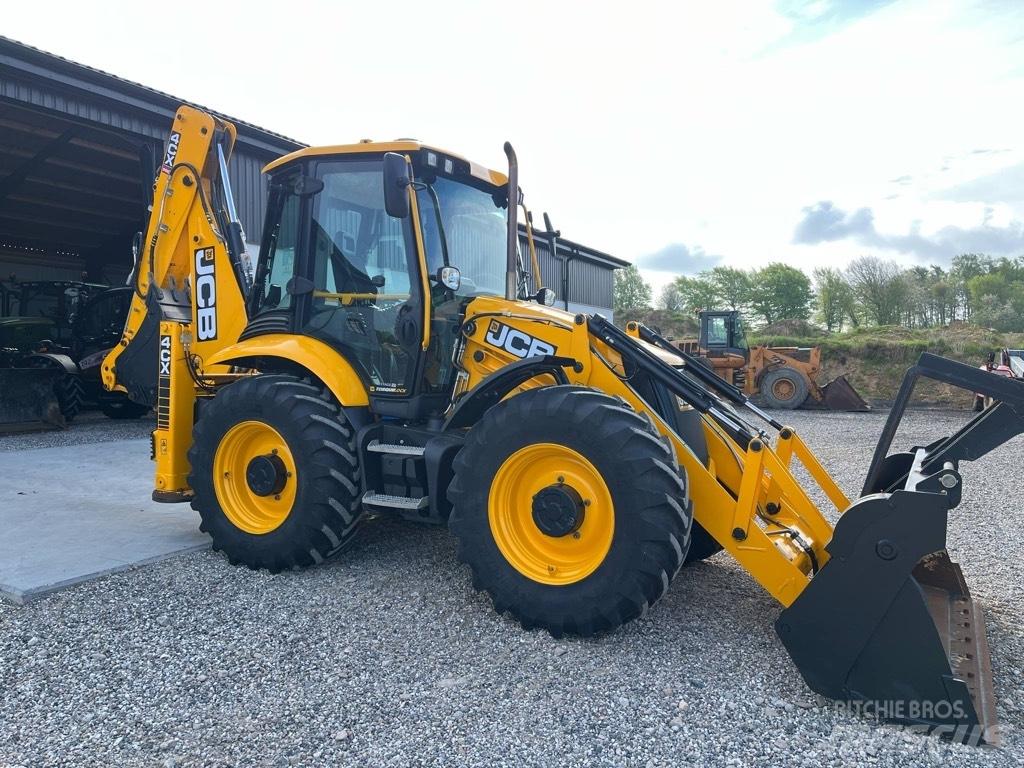 JCB 4 CX Pro バックホーローダー