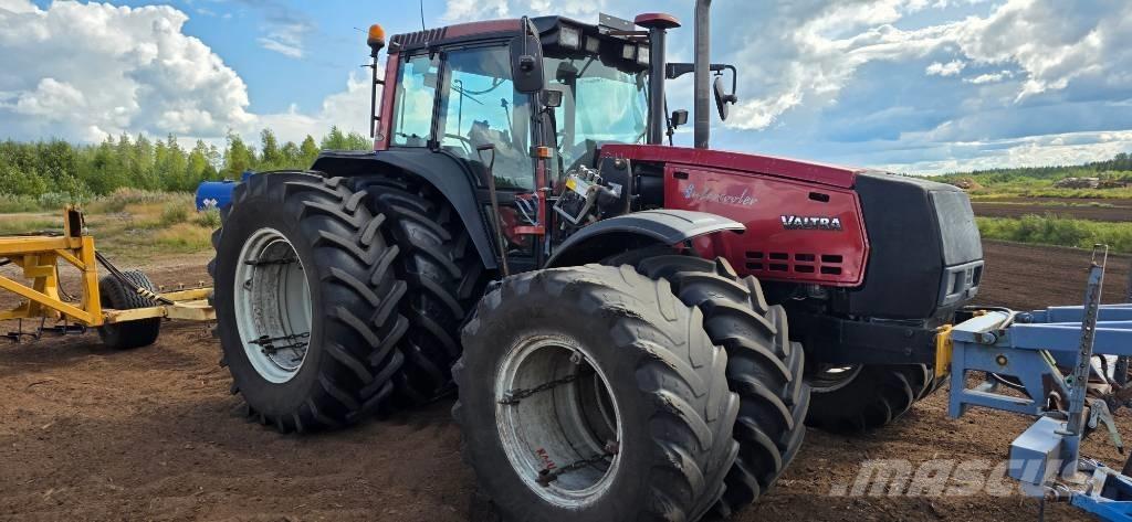 Valtra 8950 Hitec トラクター