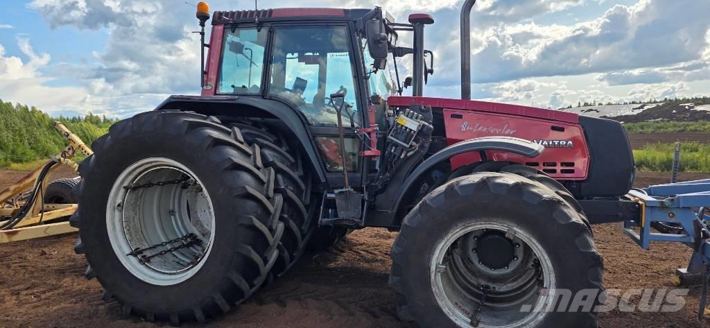 Valtra 8950 Hitec トラクター