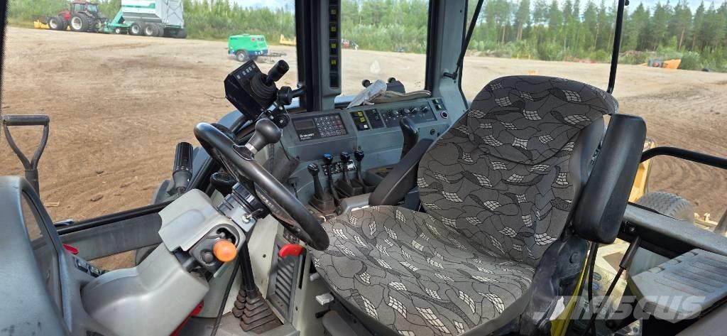 Valtra 8950 Hitec トラクター