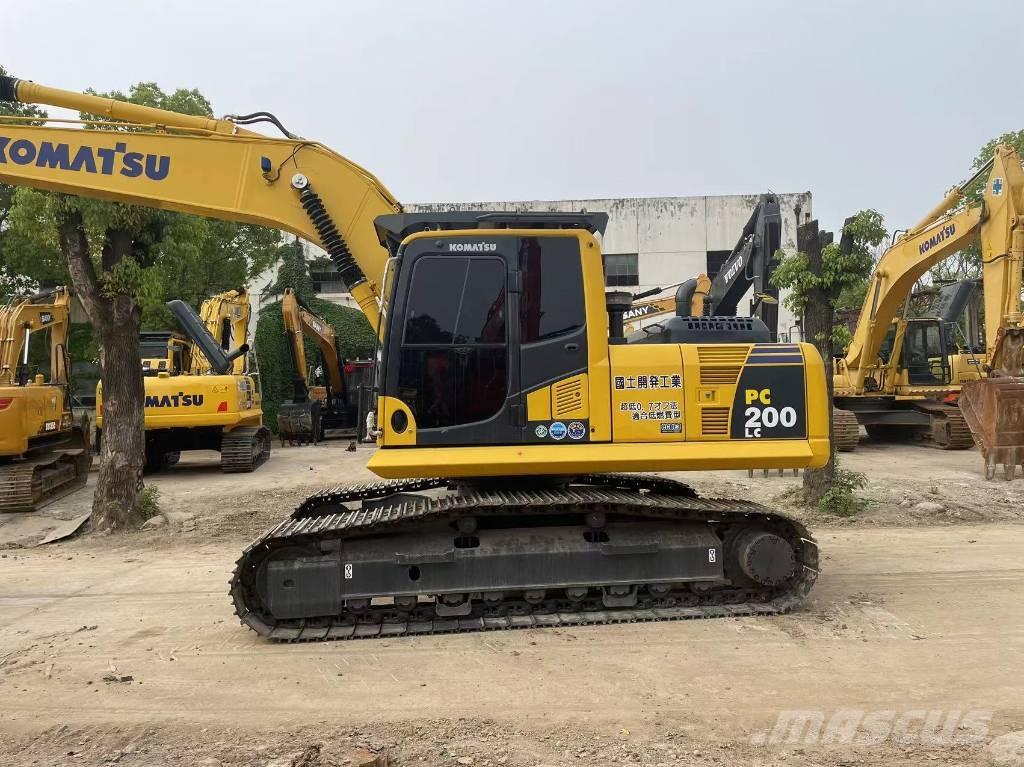Komatsu pc200-8 大型油圧ショベル12t以上（パワーショベル・ユンボ）