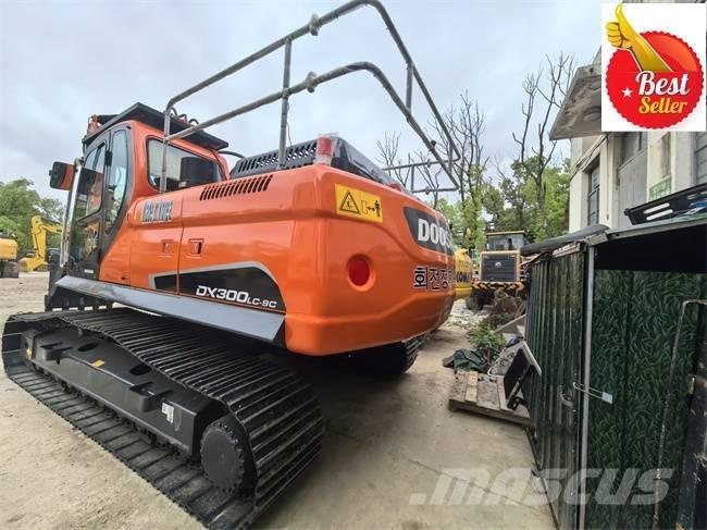 Doosan DX 300 LC 大型油圧ショベル12t以上（パワーショベル・ユンボ）