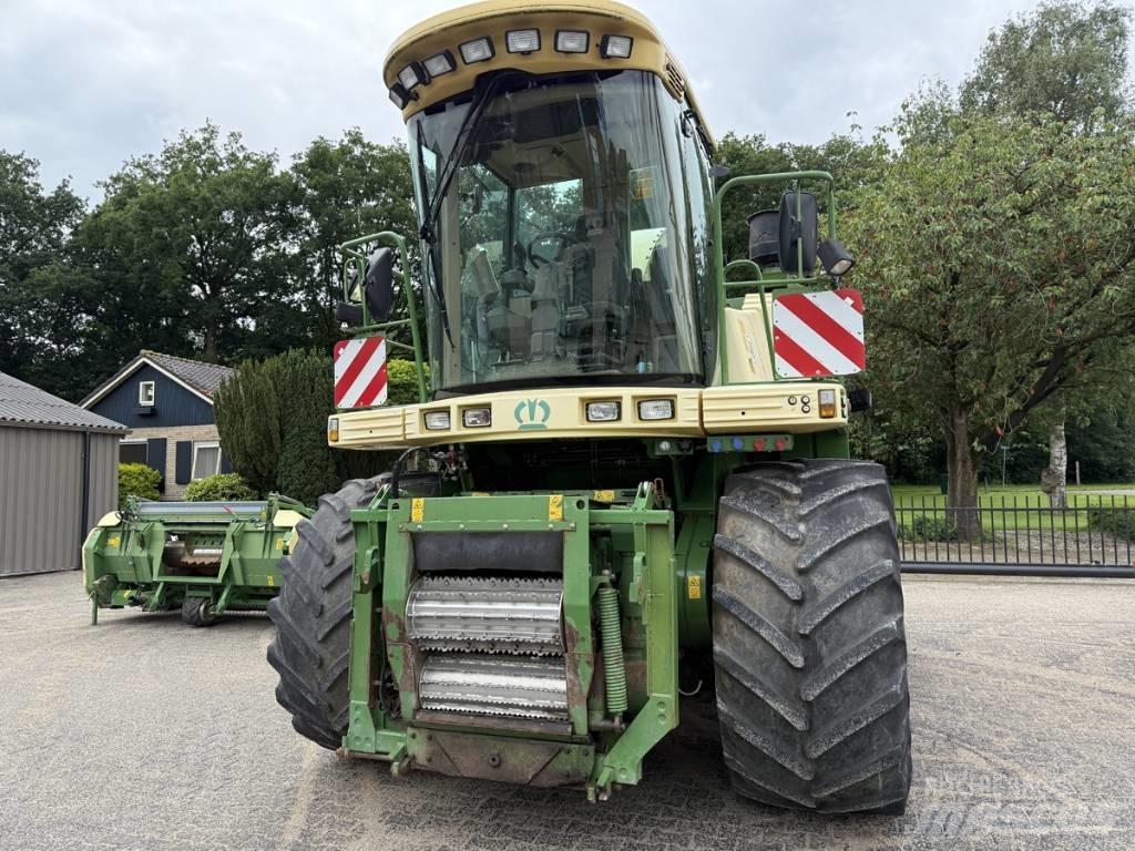 Krone Big X V8 自走式フォレージハーベスター