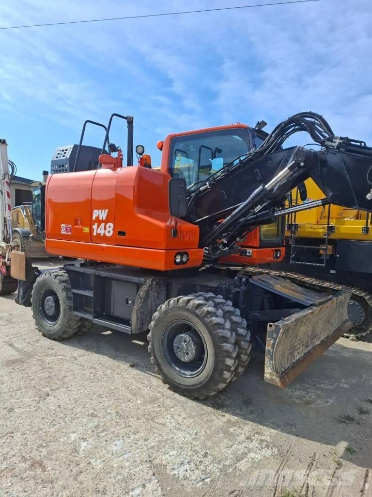 Komatsu PW 148-11 ホイール式油圧ショベル（パワーショベル・ユンボ・バックホー）