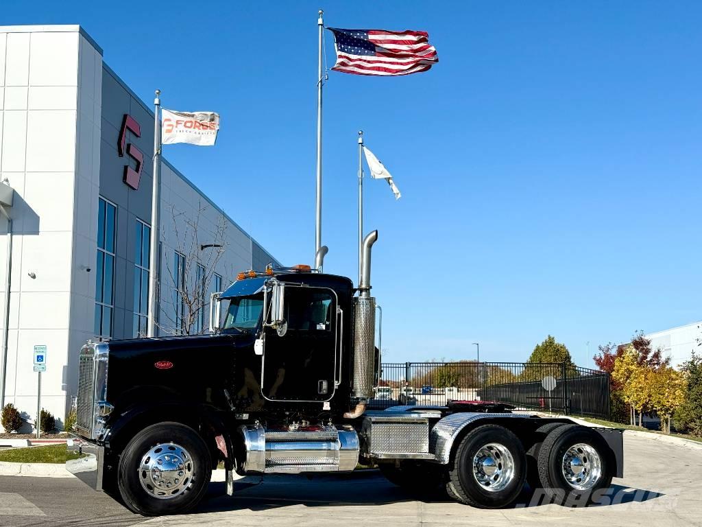 Peterbilt 378 中古トラクターヘッド | トレーラーヘッド
