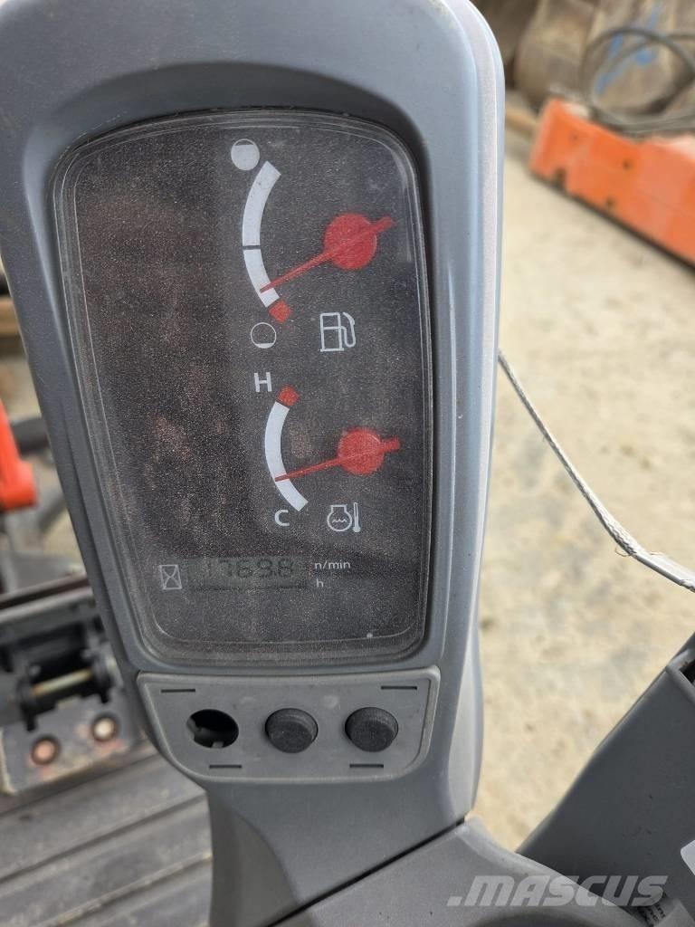 Kubota KX 016-4 ミニ油圧ショベル 7t以下（ミニユンボ・ミニディガー）