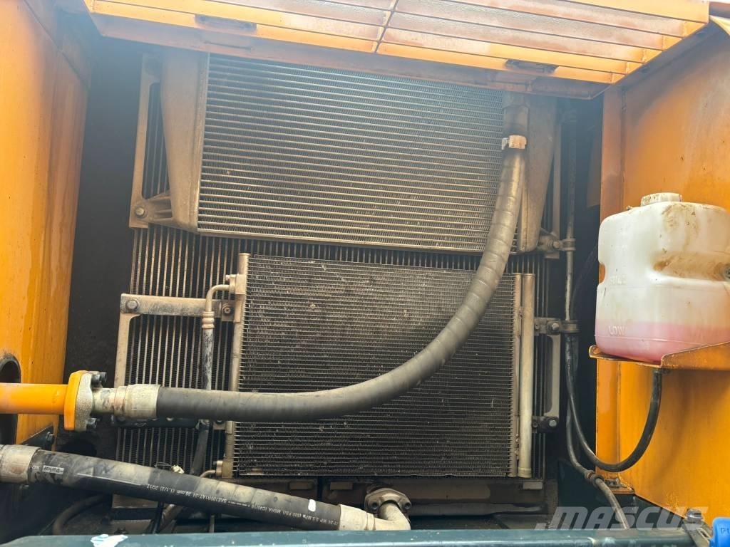 Hyundai 290LC-9 大型油圧ショベル12t以上（パワーショベル・ユンボ）