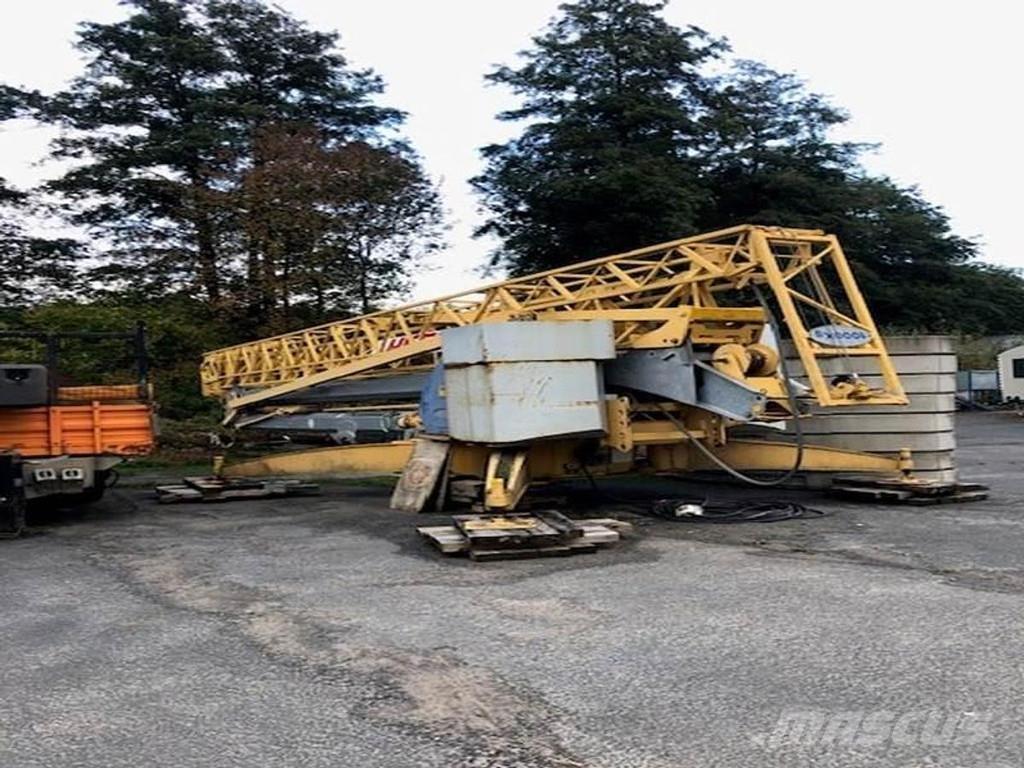 Potain IGO 32 タワークレーン