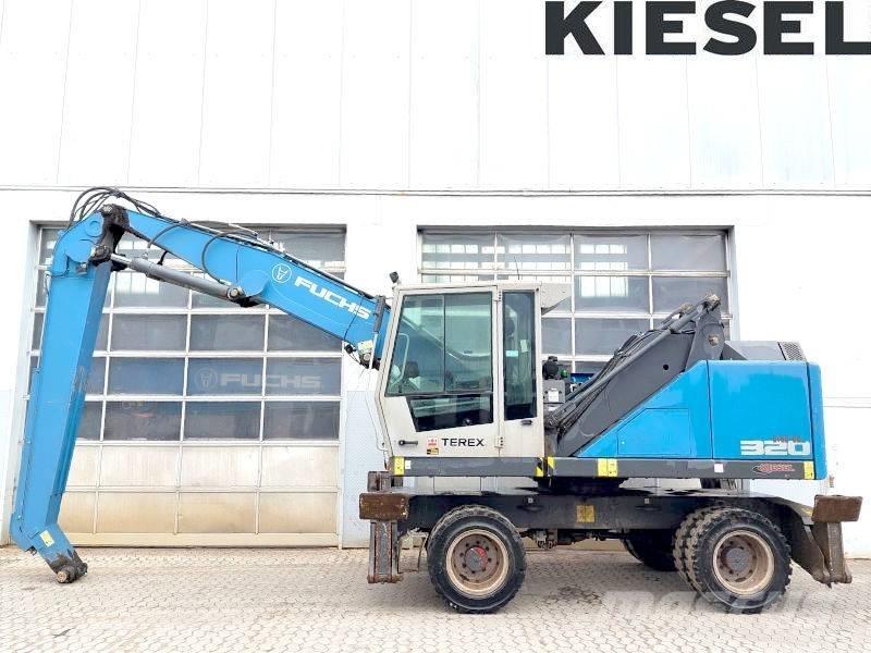 Fuchs MHL 320 F 廃棄物／工業産廃処理機