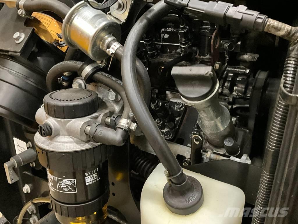 JCB 16 C-1 ミニ油圧ショベル 7t以下（ミニユンボ・ミニディガー）