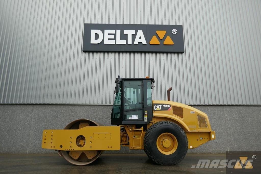 CAT CS68B 振動ローラ