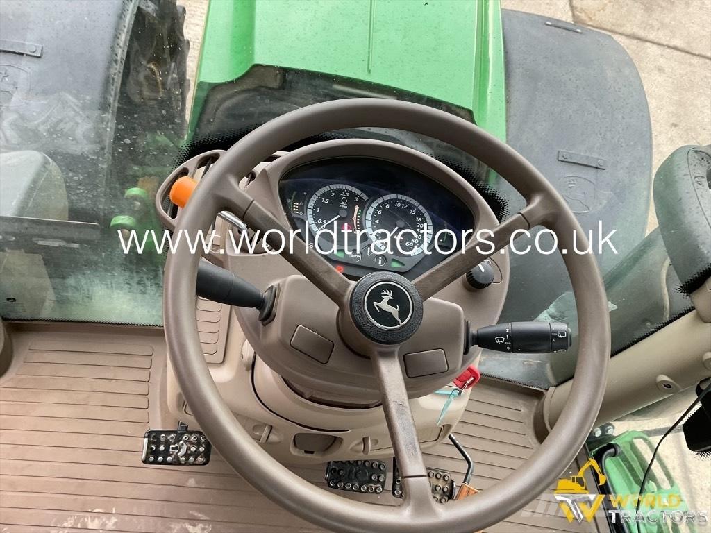 John Deere 6215 R トラクター