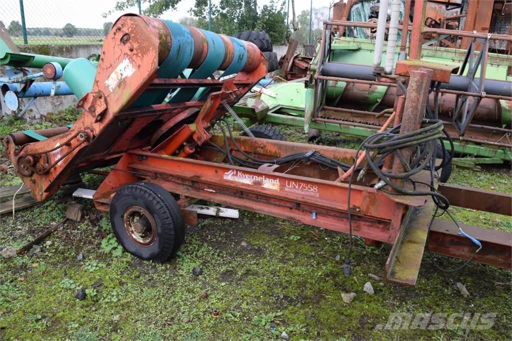 Kverneland UN7558 ラッピングマシーン