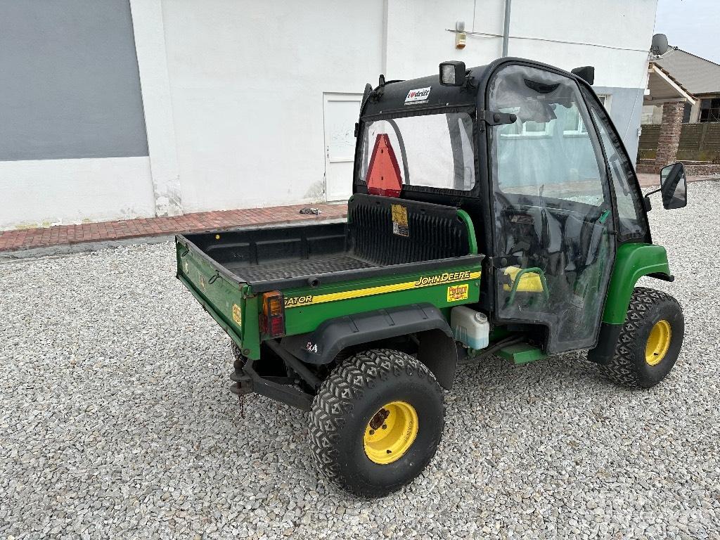 John Deere Gator HPX バギー