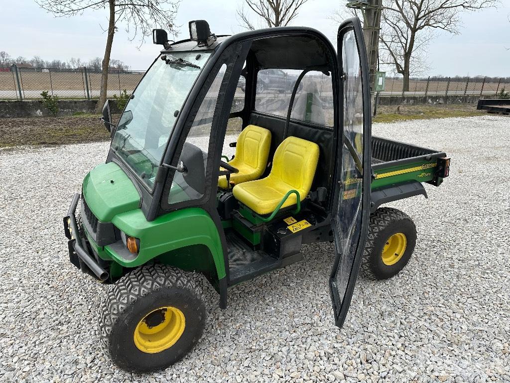 John Deere Gator HPX バギー