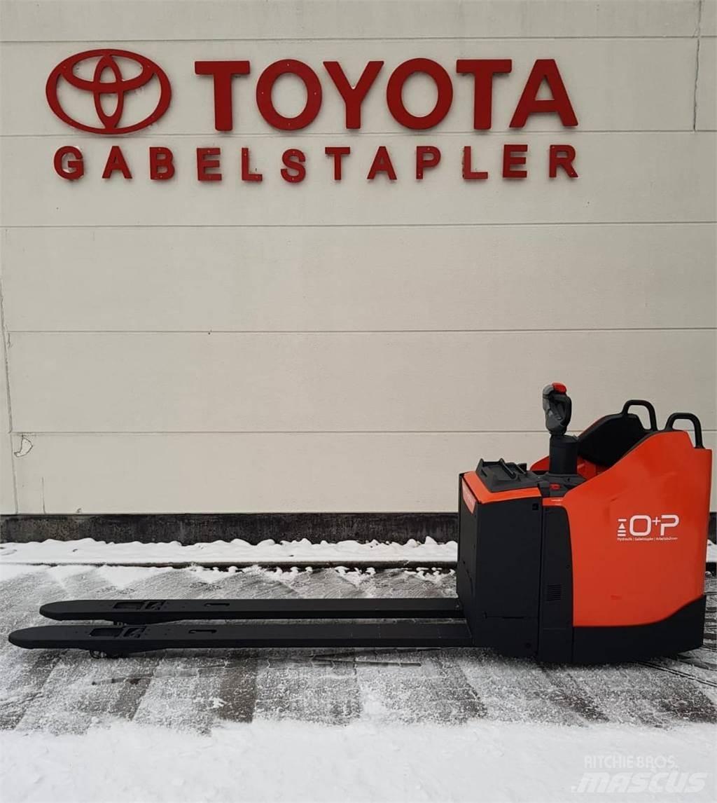 Toyota LPE 250 ローリフト