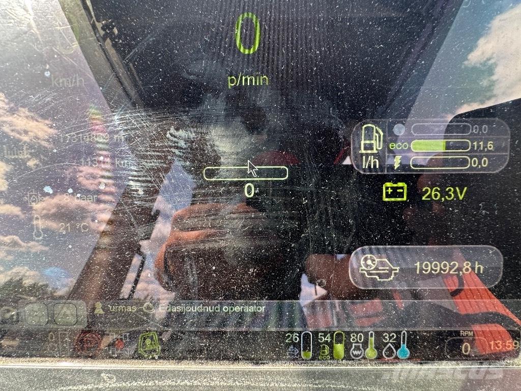 Komatsu 835 フォワーダー