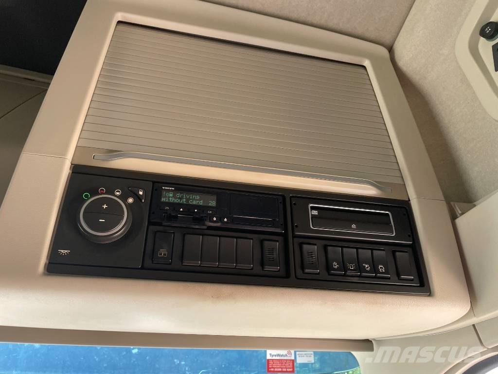 Volvo FH 16 650 中古トラクターヘッド | トレーラーヘッド