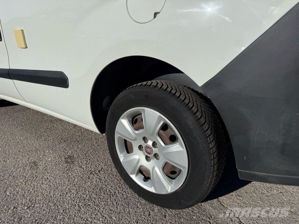 Fiat Doblo 冷凍冷蔵車