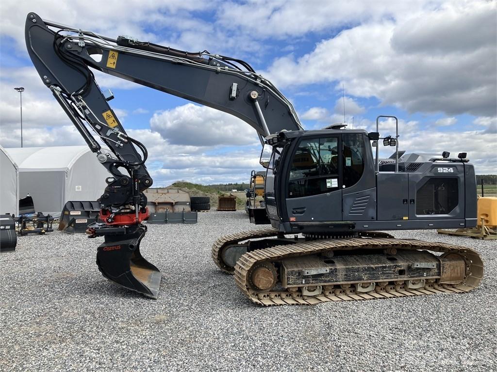 Liebherr R924 大型油圧ショベル12t以上（パワーショベル・ユンボ）