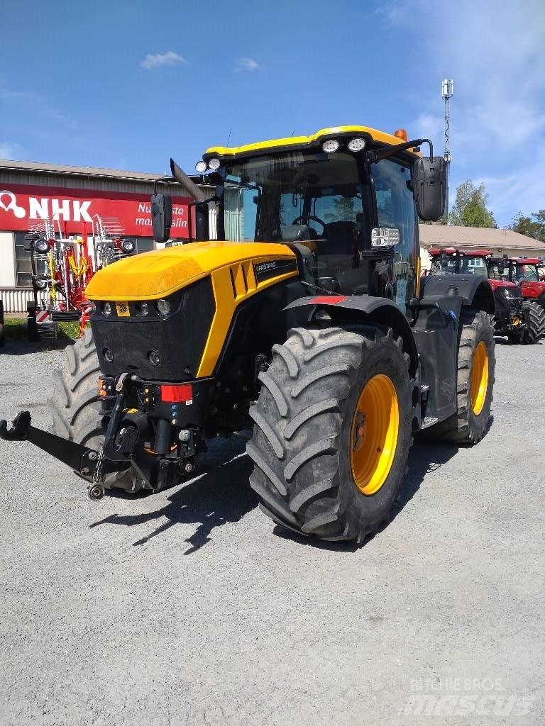 JCB Fastrac 4220 トラクター