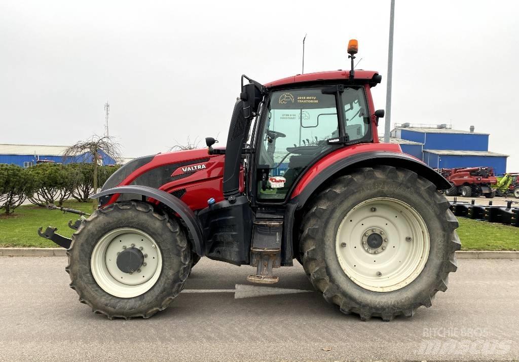 Valtra T 234 A トラクター