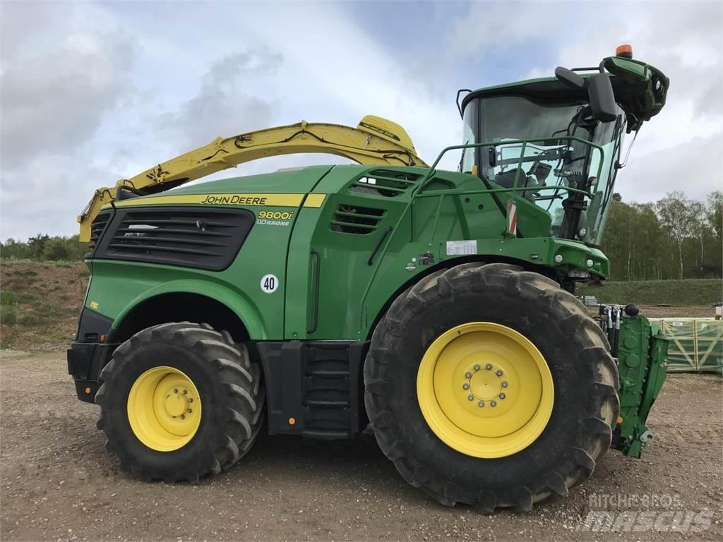 John Deere 9800i 自走式フォレージハーベスター