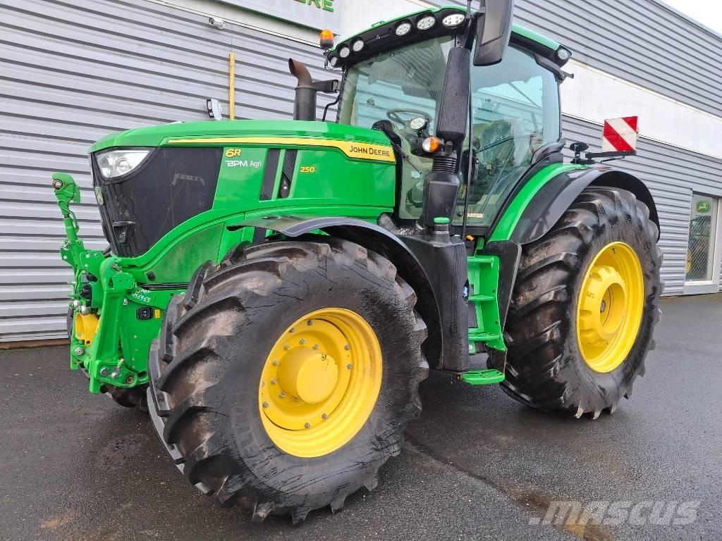 John Deere 6R 250 トラクター